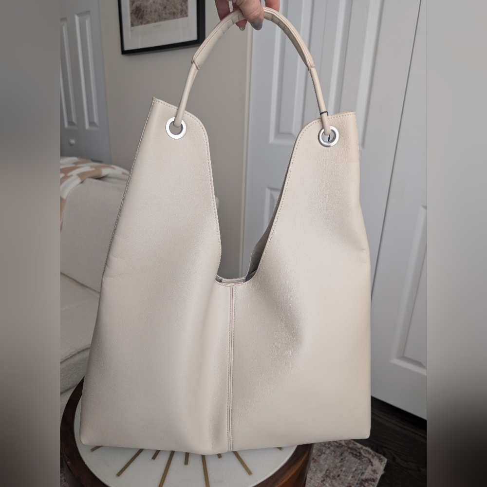 NWT BCBG Soft Slouchy Hobo Bag in Cream / Bone Color With Removable Pouch